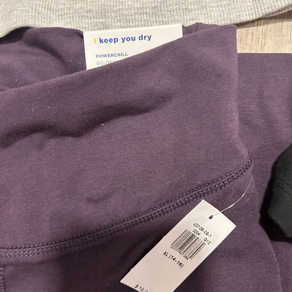 Old Navy New With Tags Re-Sellers Bundle Leggings, Tank Top, T-Shirts All New - Picture 3 of 10
